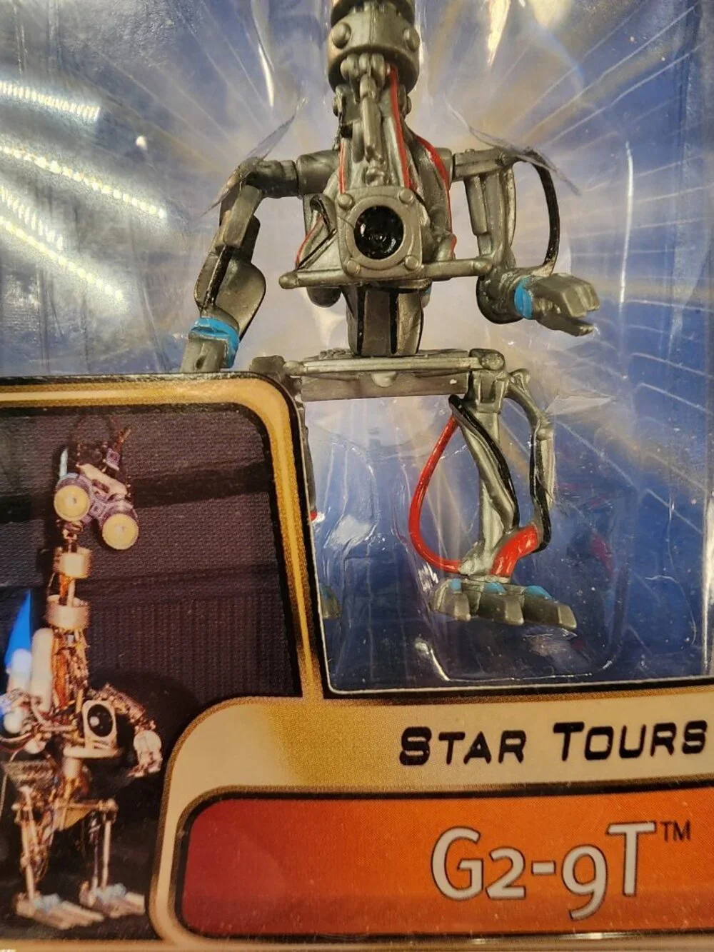 MINT IN BOX  Star Tours DisneyWorld Exclusive G2-9T action figure
